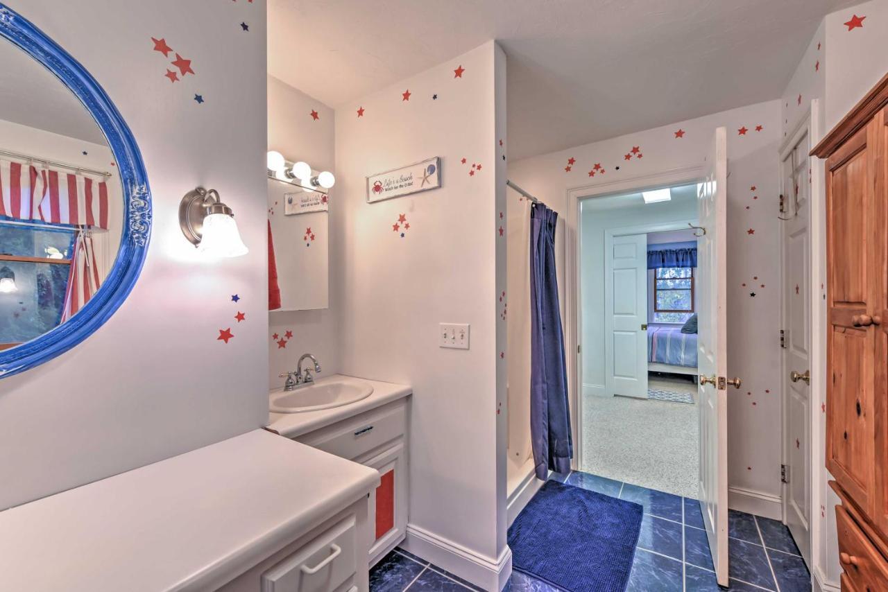 Nautical Bourne Apartment - 2 Mi To Monument Beach 외부 사진